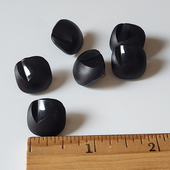 Vintage Black Square Domed Notched Plastic Shank Sewing Buttons ~ 6 Pieces - Picture 11 of 11